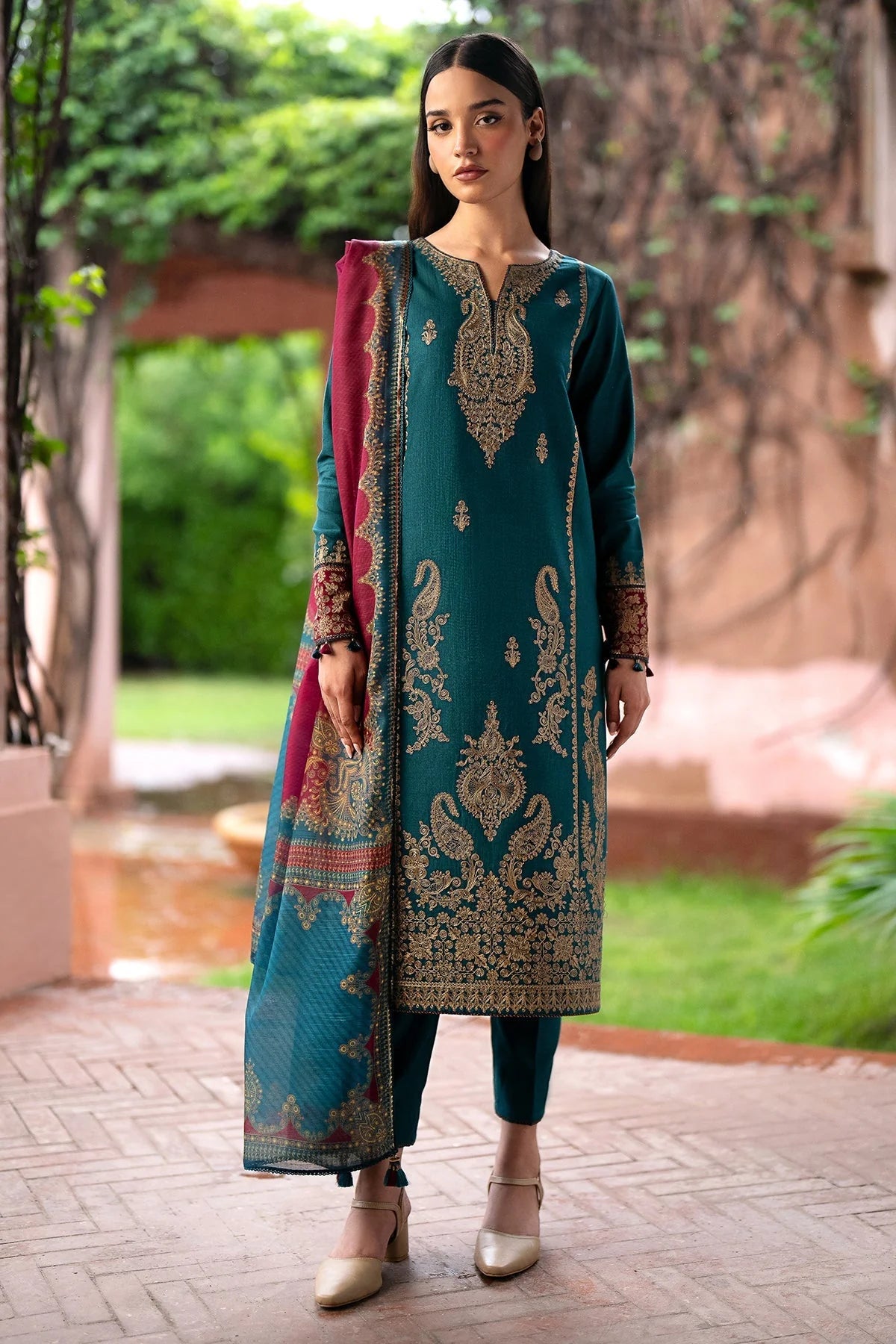 Maria.B. Heavy Embroidered Lawn 3PC Suit