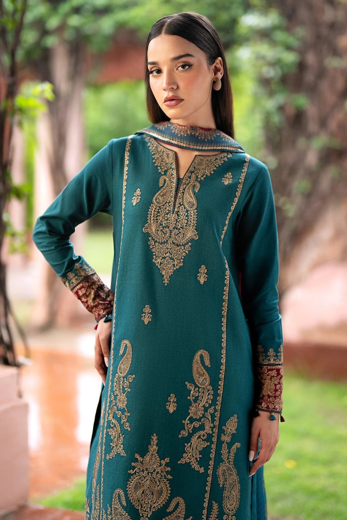 Maria.B. Heavy Embroidered Lawn 3PC Suit